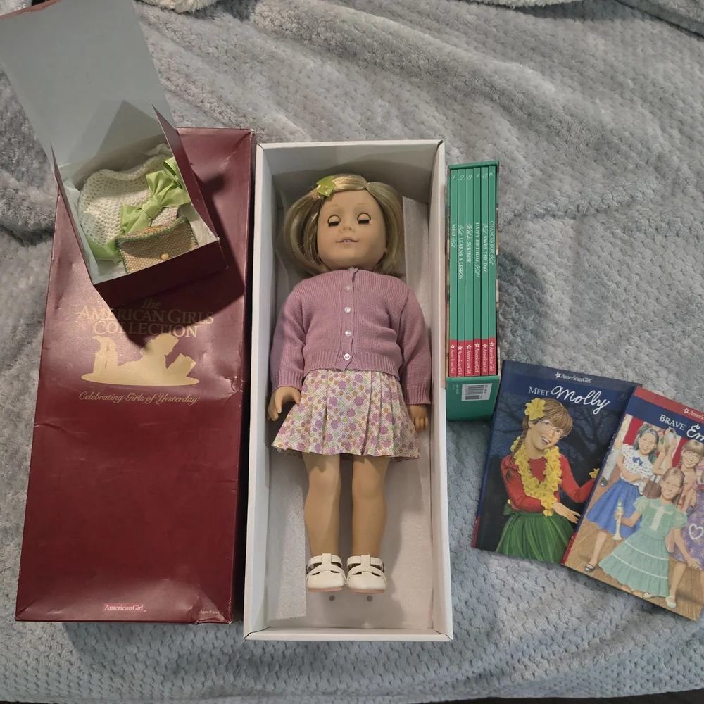 NIB 1st Edition American Girl Doll Kitt Kittredge with Accessories And Book Sets - Picture 1 of 4